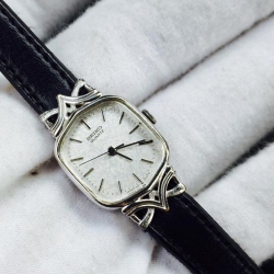 Đồng hồ Nữ Seiko Quartz mặt chữ nhật độc đáo #0314